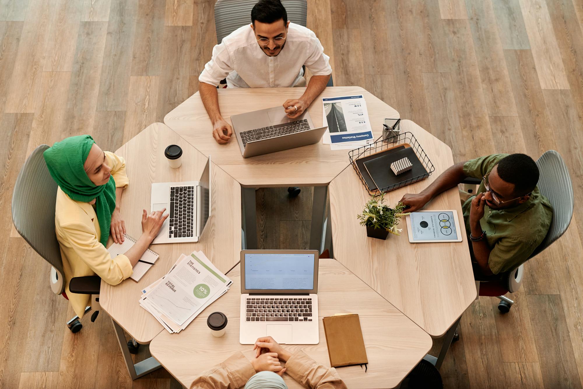 Why Choose an Industry-Aligned Curriculum for Your MBA